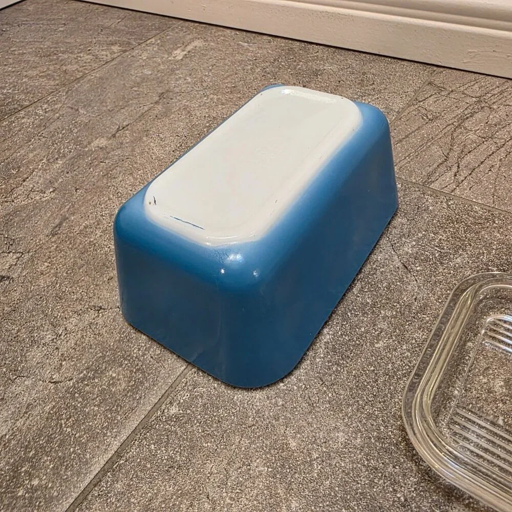 Vintage Pyrex Refrigerator Dish Primary Blue 502-B with Ribbed Lid 502-C